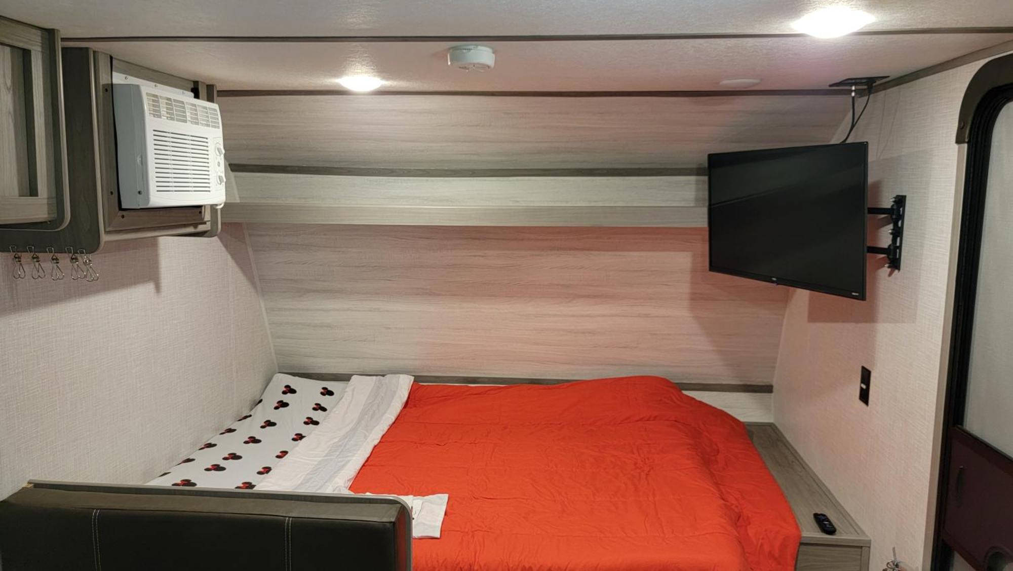 Campsite Cozy Rv Escape 7 Min To Universal *